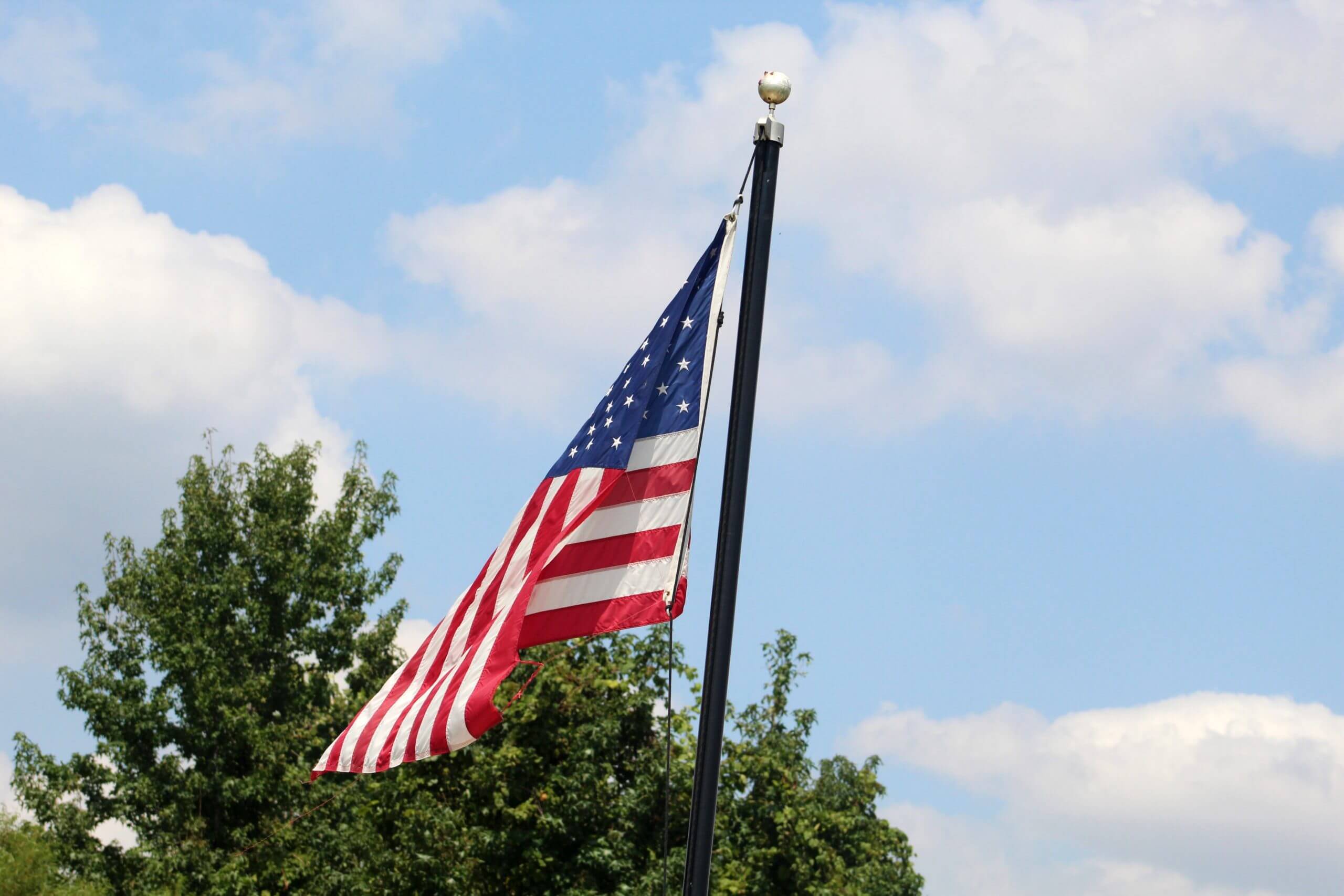 Sen. Bob Dole passes away, flags to half-staff