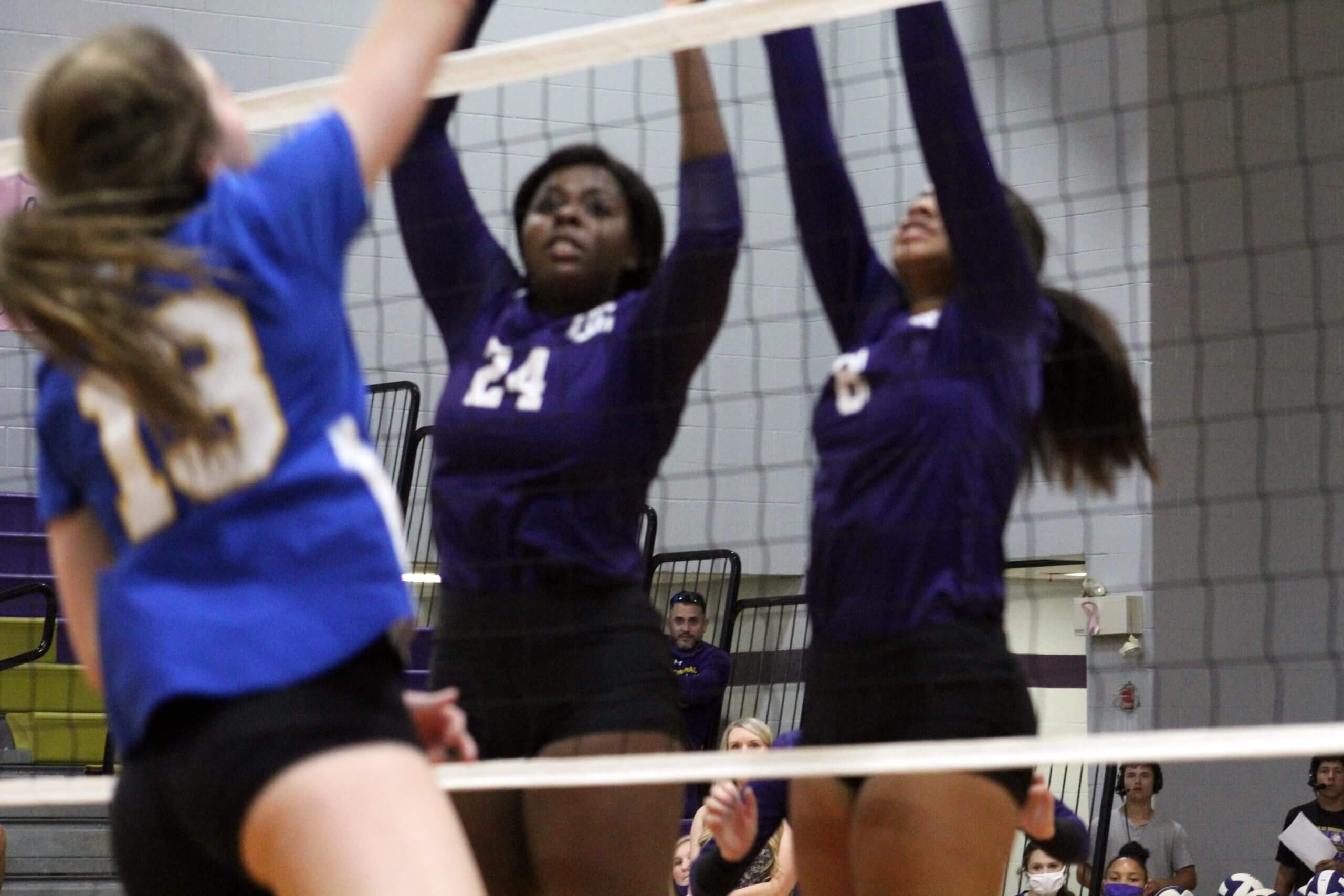 Lady Jags defuse Lady Chargers in prep volleyball