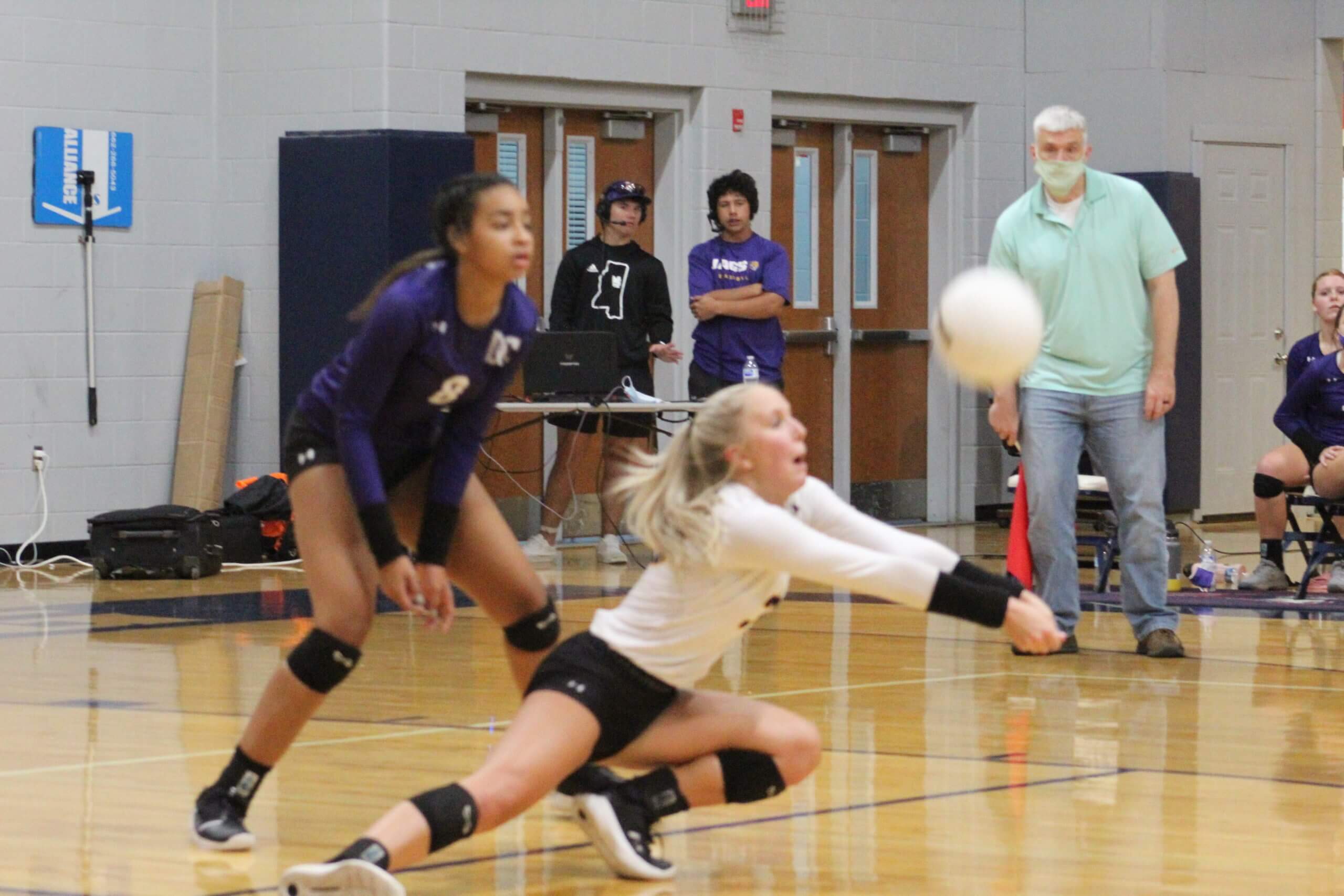 Volleyball: Lady Jags rally for seventh straight district title