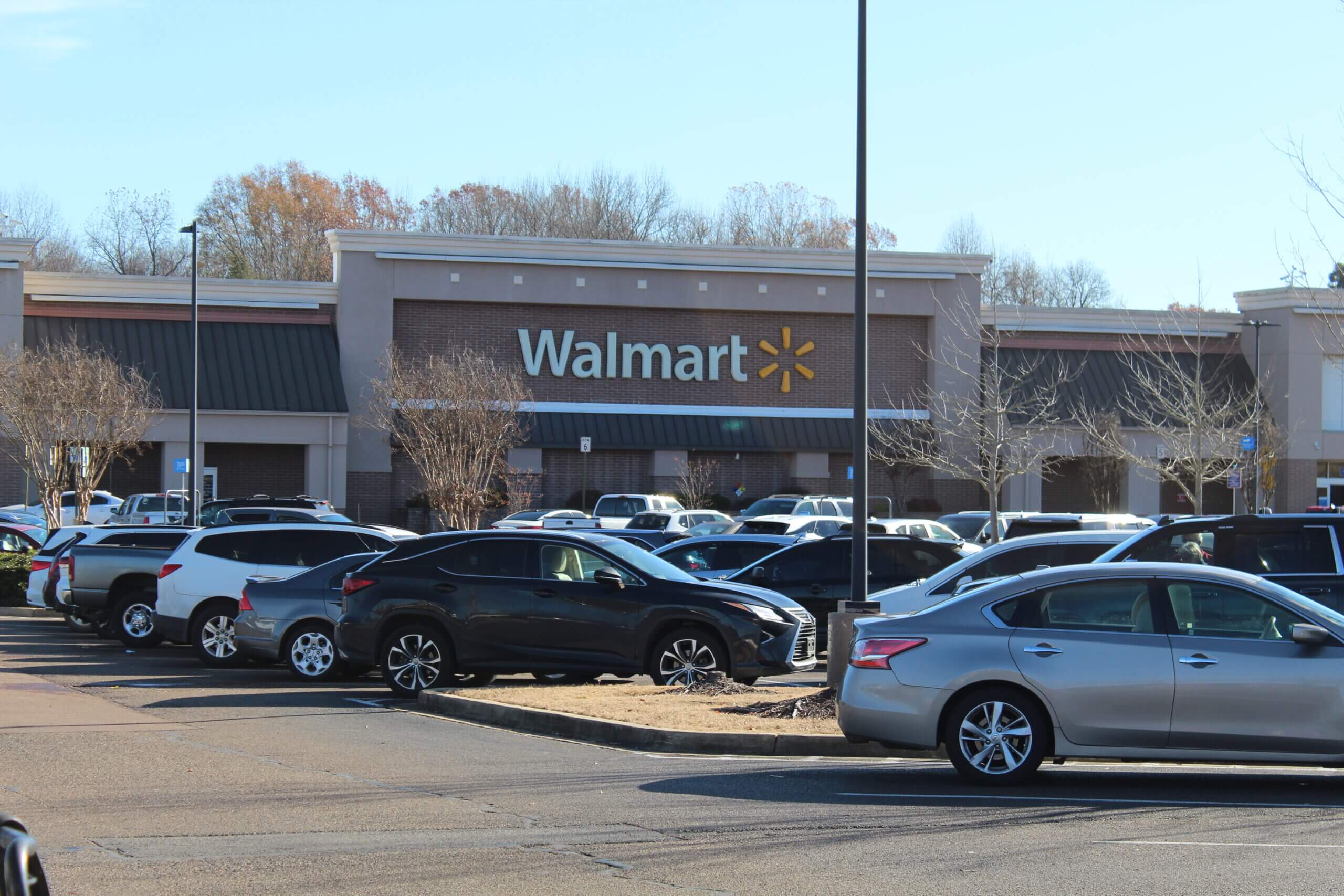 Walmart temporarily closes Hernando Supercenter
