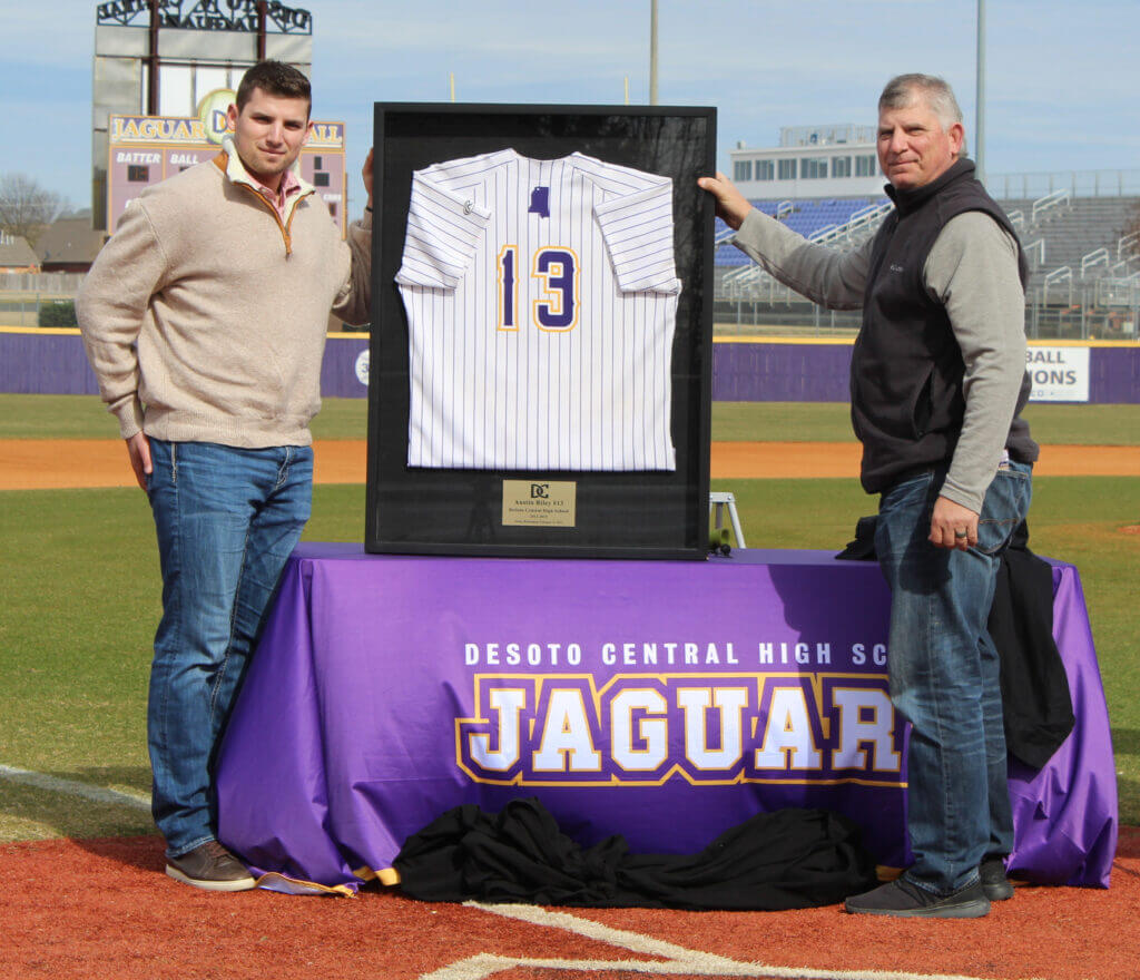 DeSoto Central High School retires Atlanta Braves 3B Austin