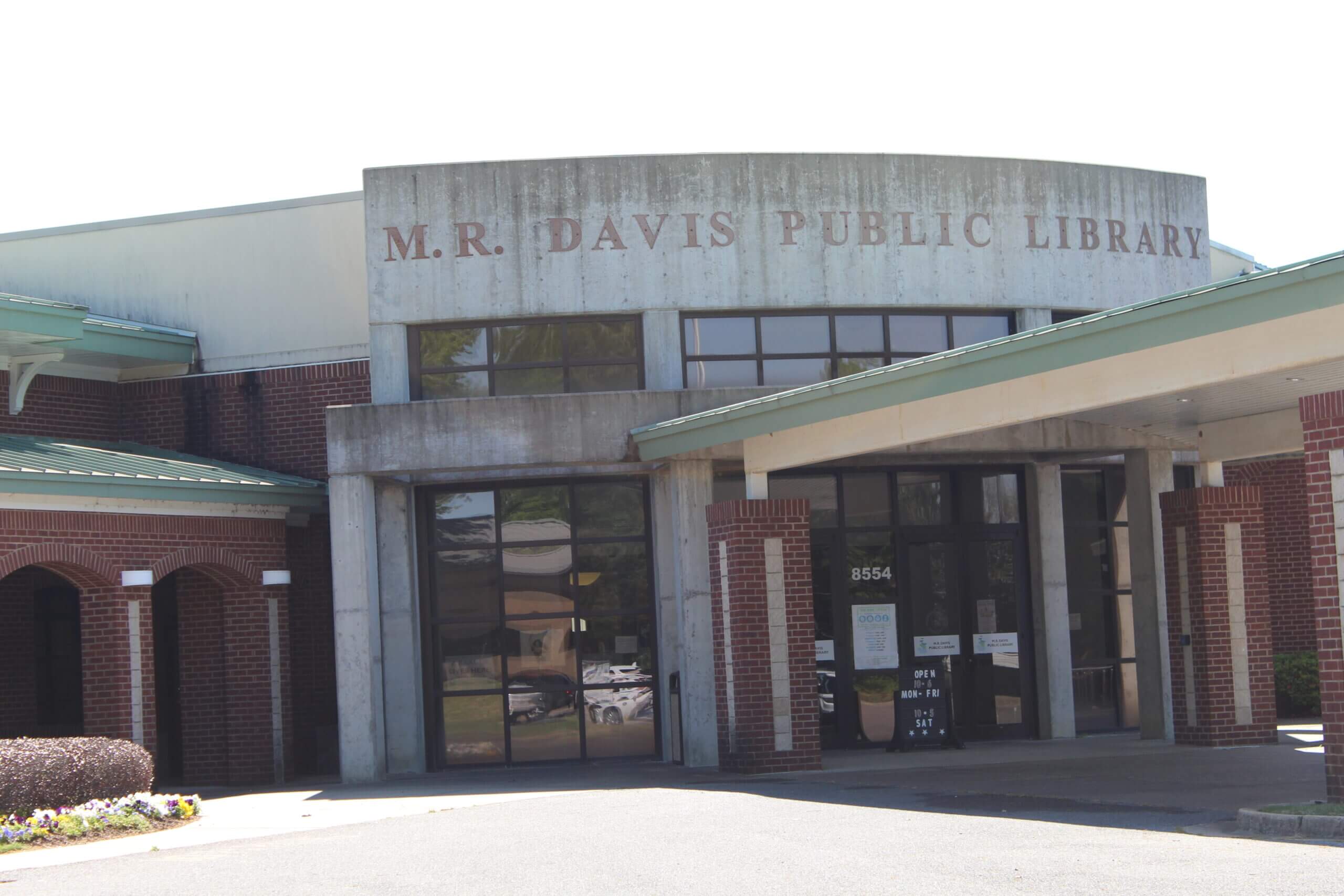 M.R. Davis Public Library Southaven