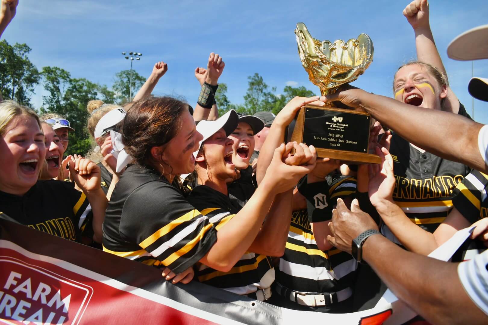Shaw Shuts Out Oak Grove to Win Hernando 6A State Championship