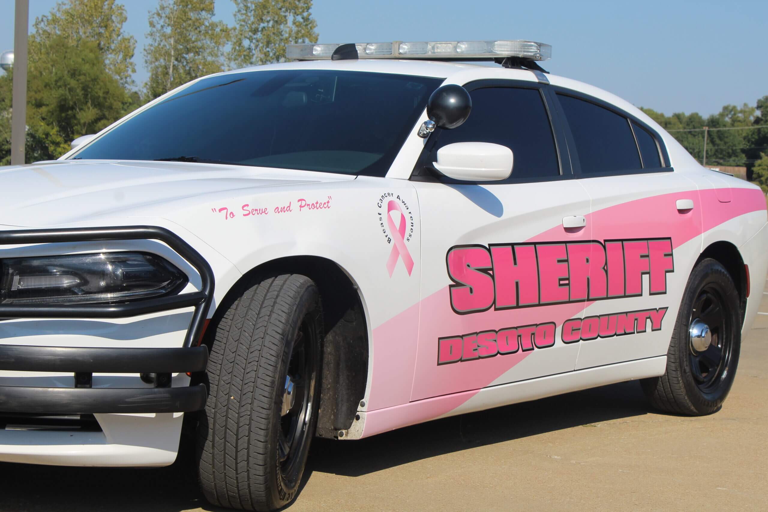 pink sheriffs car