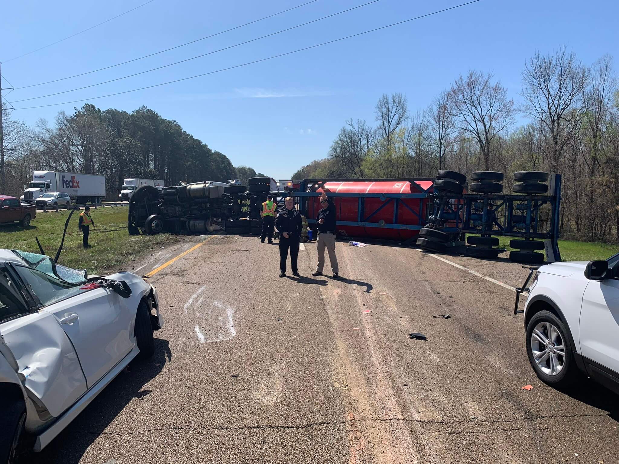 Accident closes southbound I55 in Southaven DeSoto County News