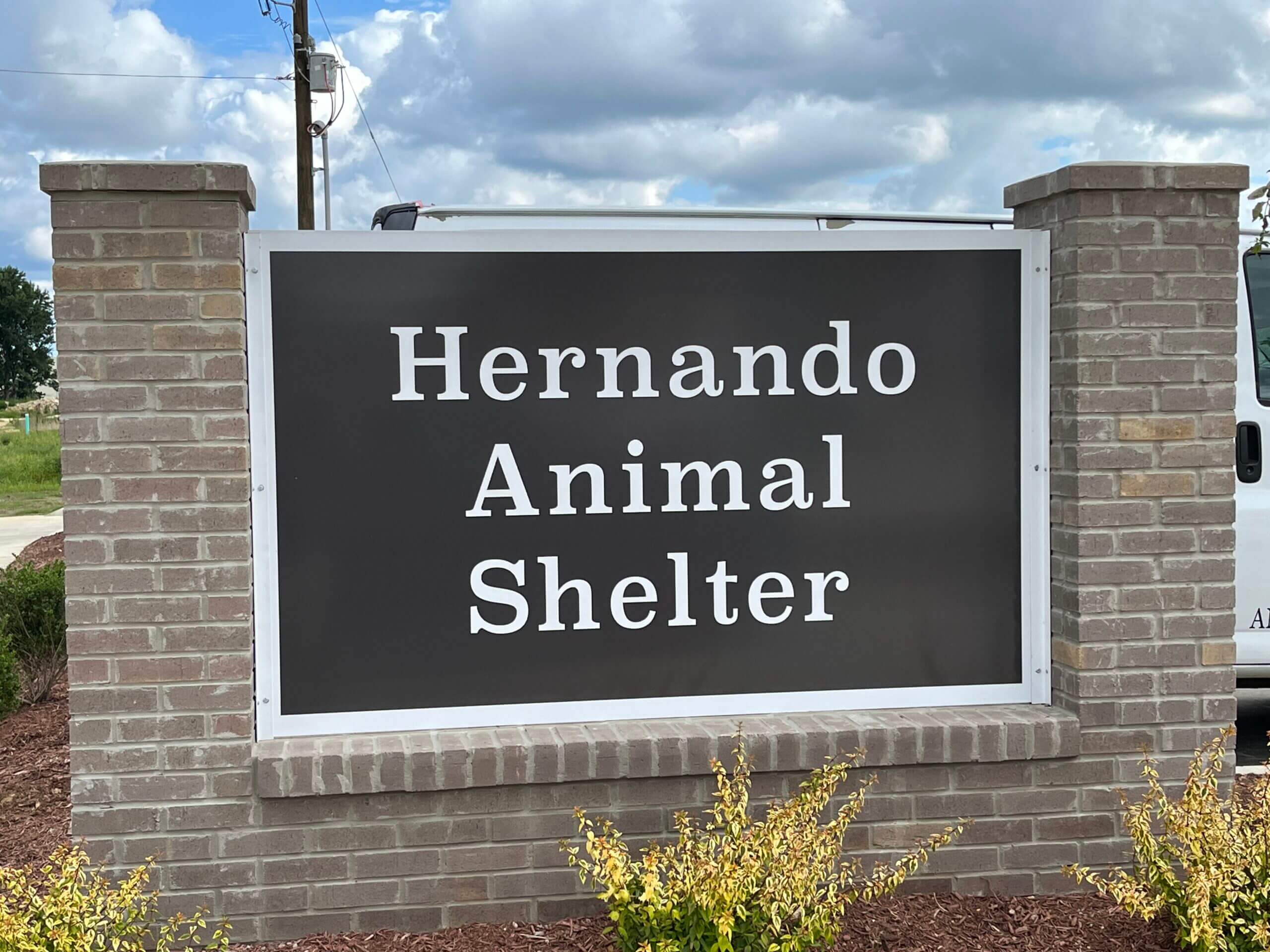 animal shelter sign