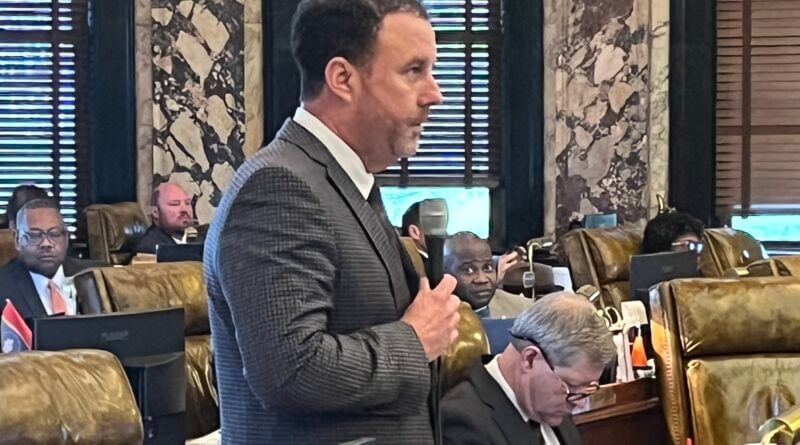 Parker to retire from Senate, candidates file for open seat