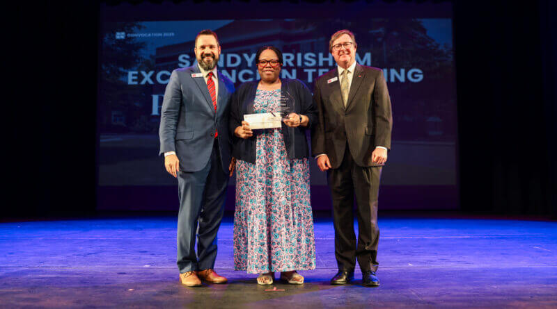 Northwest Mississippi Community College’s Paula Geeter Receives Top Teaching Award