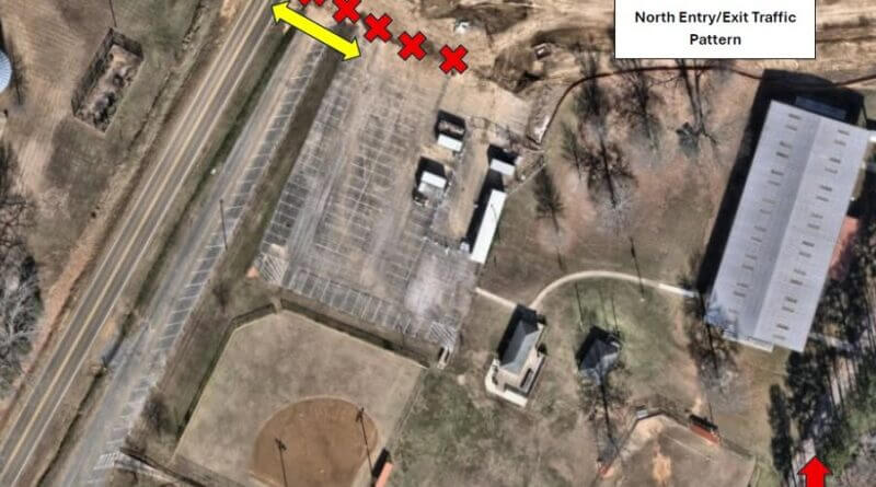 𝗠𝗼𝗻𝗱𝗮𝘆 𝟰/𝟮𝟳: The north gate has been closed and a temporary entrance/exit has been installed