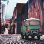 Miniature art transforms an alley into a surrealist wonderland at ‘Mississippi’s Tiniest Museum’ Photo by Joshua Woroniecki on Pexels