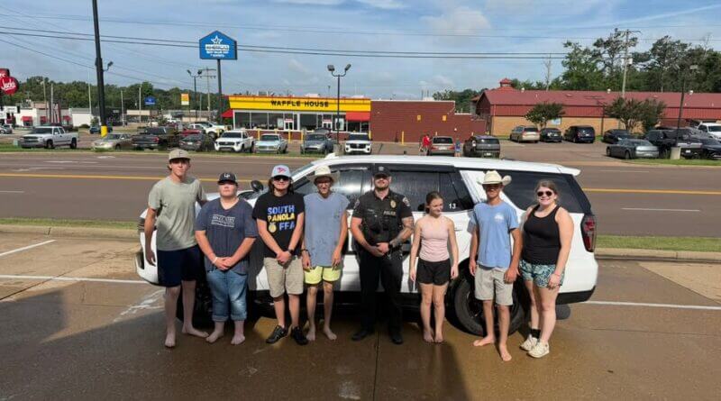 South Panola FFA Raising Money in Batesville After State Win Photos from Batesville - MS Police Department's post