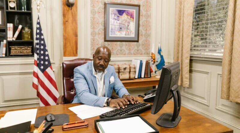 Olive Branch mayor, board to meet May 5 at municipal court Photo by RDNE Stock project on Pexels