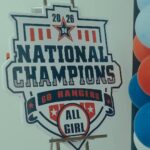 Rangers cheer team honored with rings after third national title Rings on rings on rings 💍💍💍