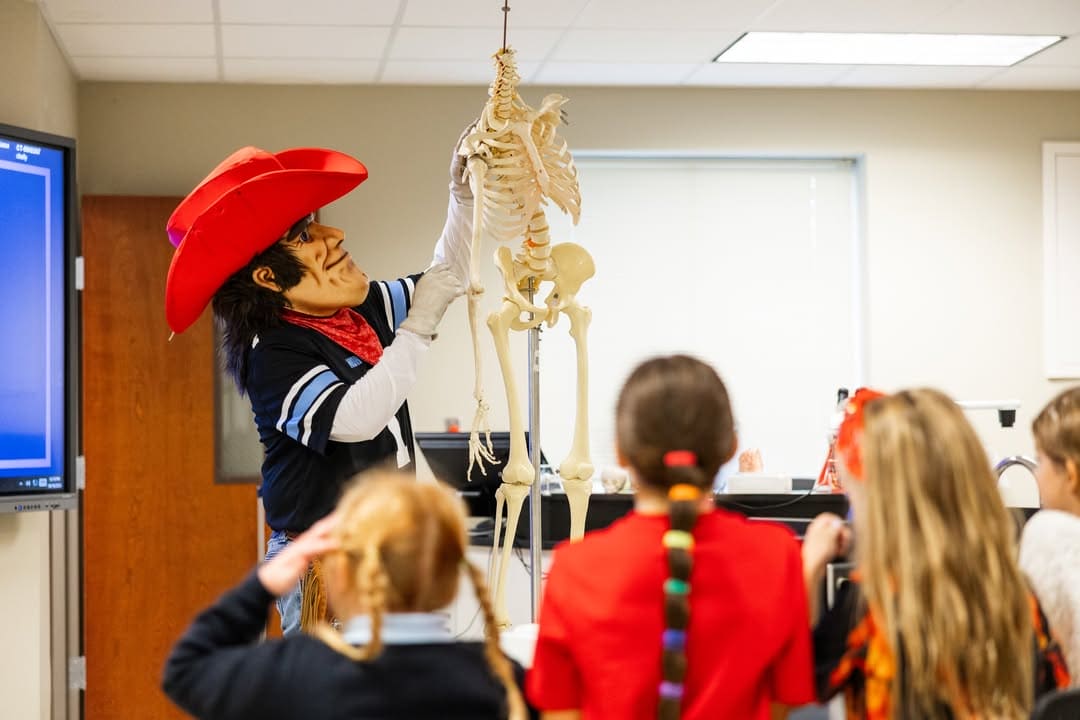 Magnolia Heights Students Take Science Field Trip to Northwest Mississippi Community College Magnolia Heights Students Take Science Field Trip to Northwest Mississippi Community College