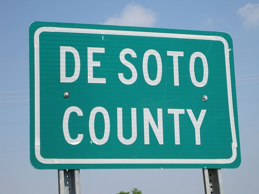 Green DeSoto County road sign, illustrating the DeSoto Supervisors October 19 agenda